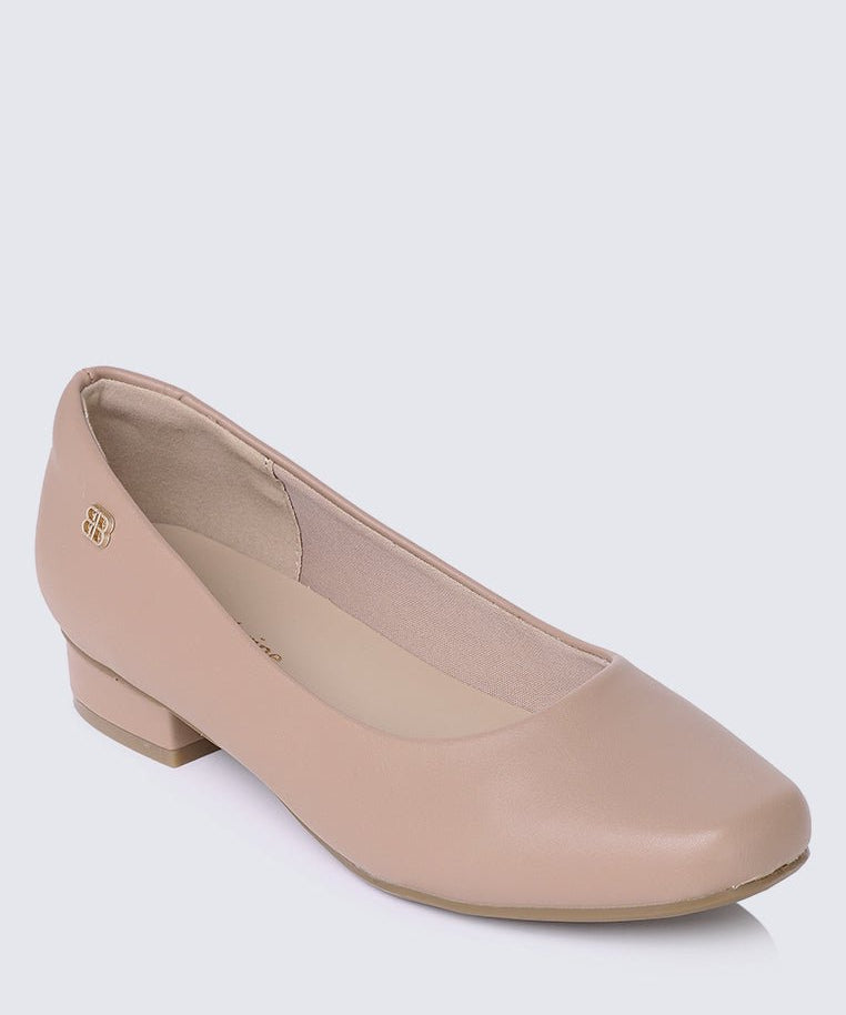 Vyan Comfy Pumps In Almond - myballerine