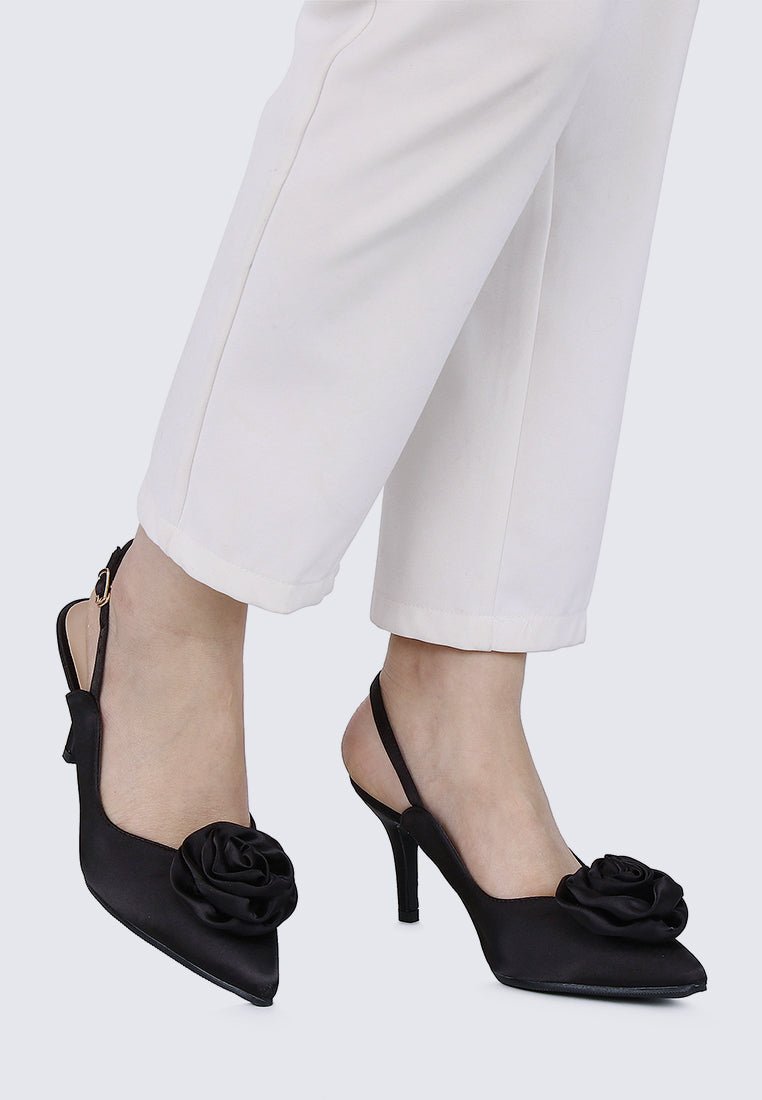 Whispers Of Petals Comfy Heels In BlackShoes - myballerine