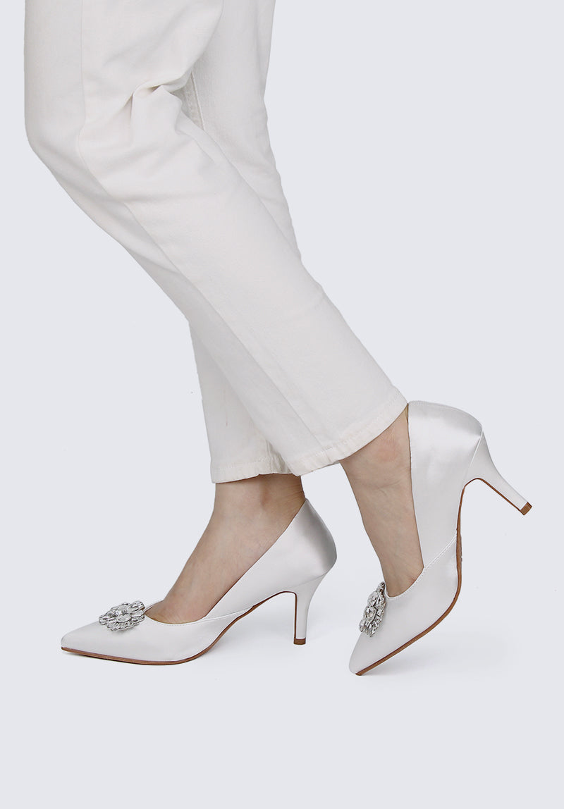 Adelyn Comfy Pumps In Ivory