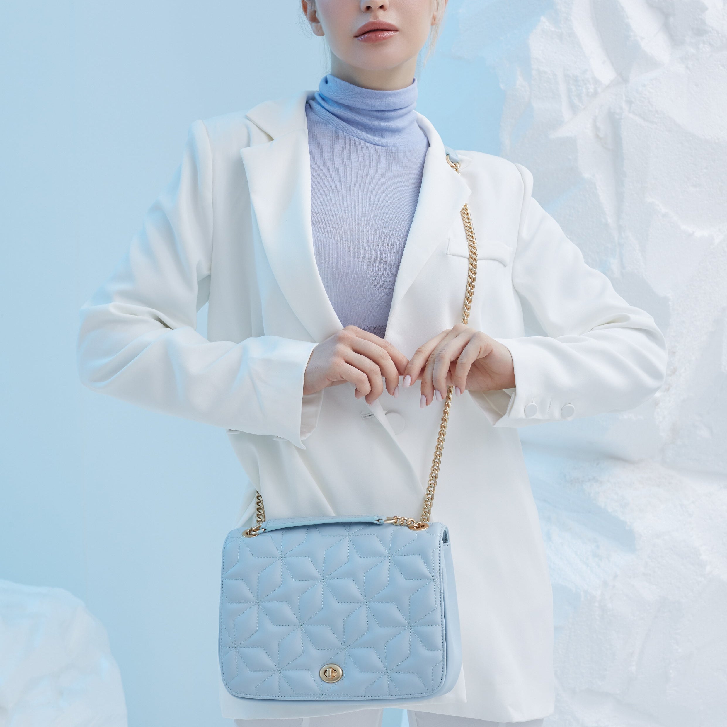 Cool Queen Chain Bag In Blue - myballerine