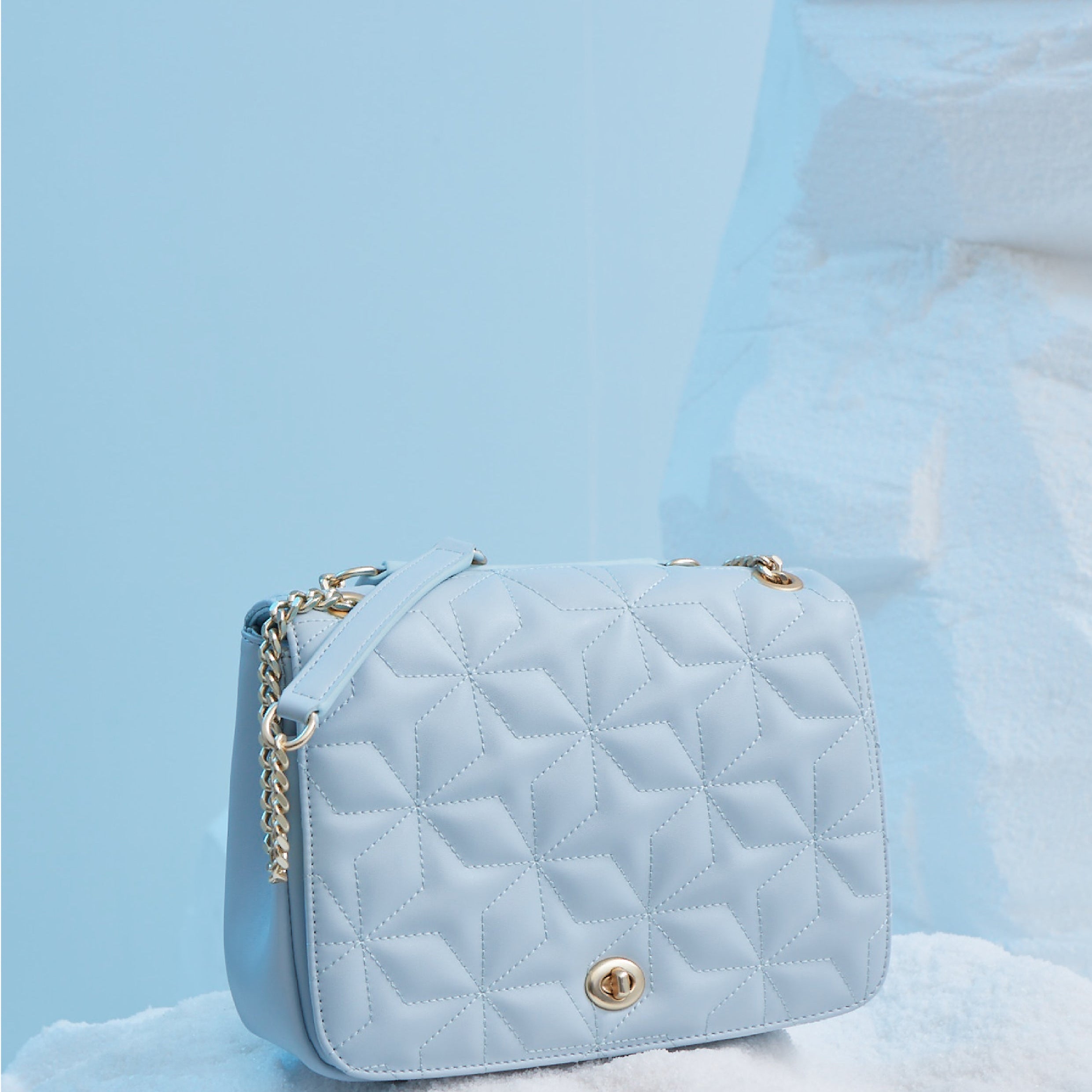 Cool Queen Chain Bag In Blue - myballerine