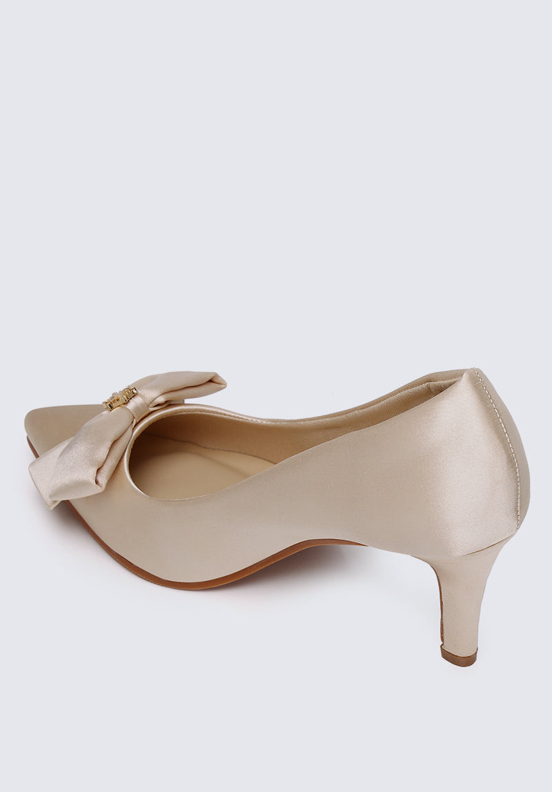 Royal Courage Pumps In Nude